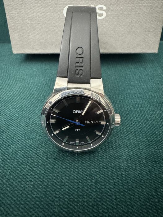 Oris TT1 date day