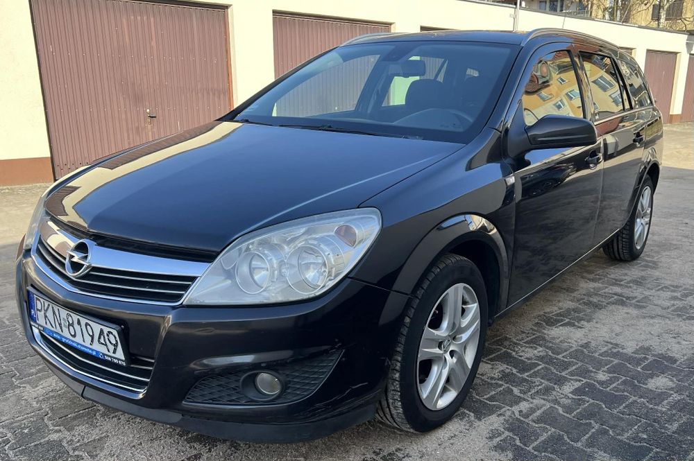 Opel Astra 1.6 benzyna 2009 rok
