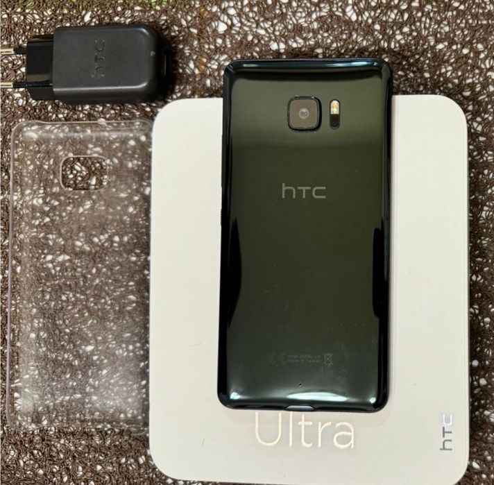 Смартфон HTC U Ultra .