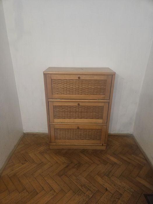 Szafka na butu do małej renowacja