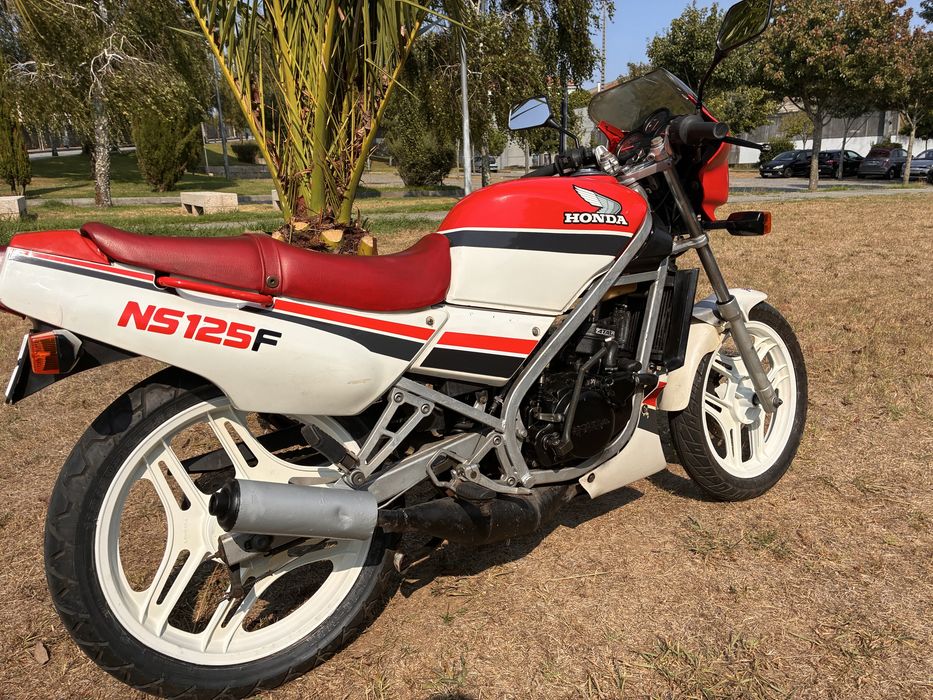 Honda NS125F 2 tempos, com 14mil klm VALOR ATE DIA 16