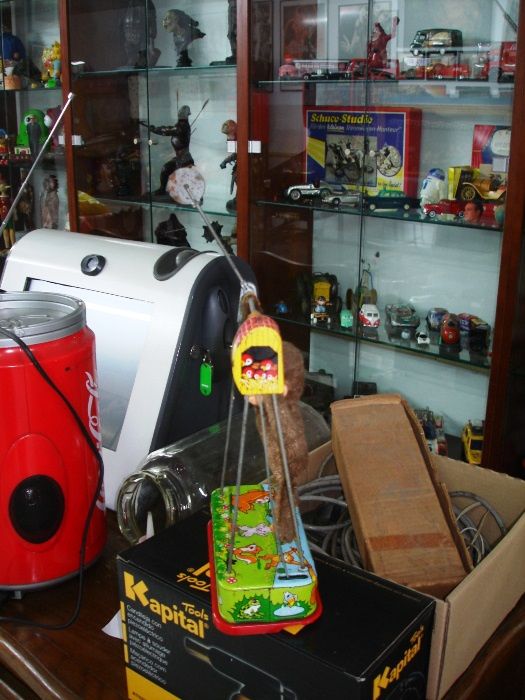 Brinquedo Macaco Acrobata a pilhas