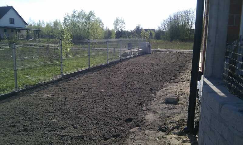 Usługi Mini Ładowarką Kołową Odśnieżanie