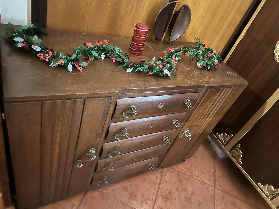 Vende comoda pouco uzado