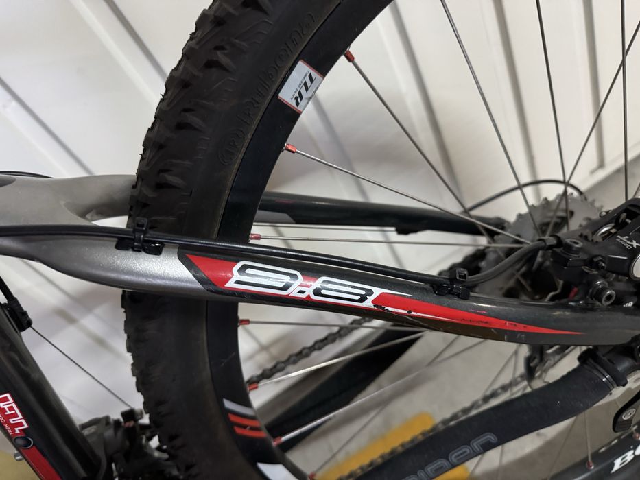 Bicycles Trek Elite 9.8  Carbon Hardtail Trek Oclv Carbon