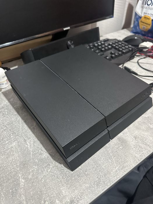 Play Station 4 1TB
