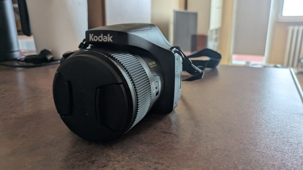 Kodak PixPro AZ901 (Zoom 90x)