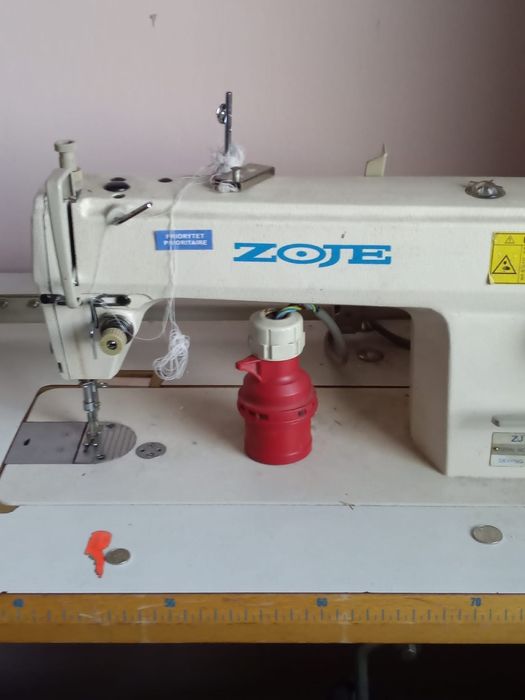 Maszyna do szycia Zoja