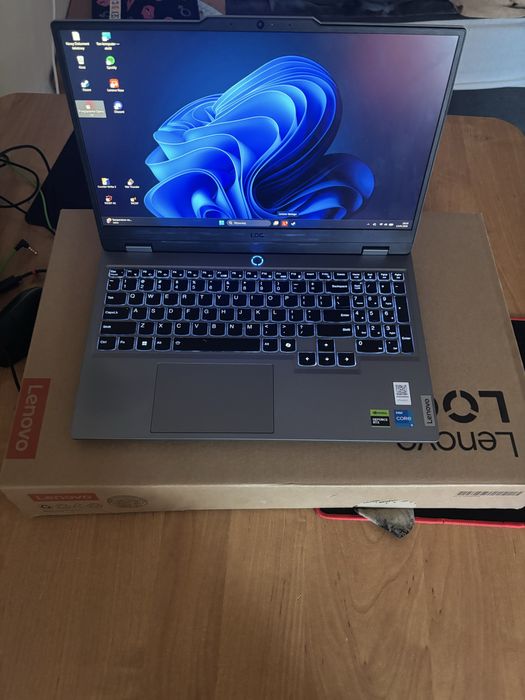 Laptop lenovo LOQ