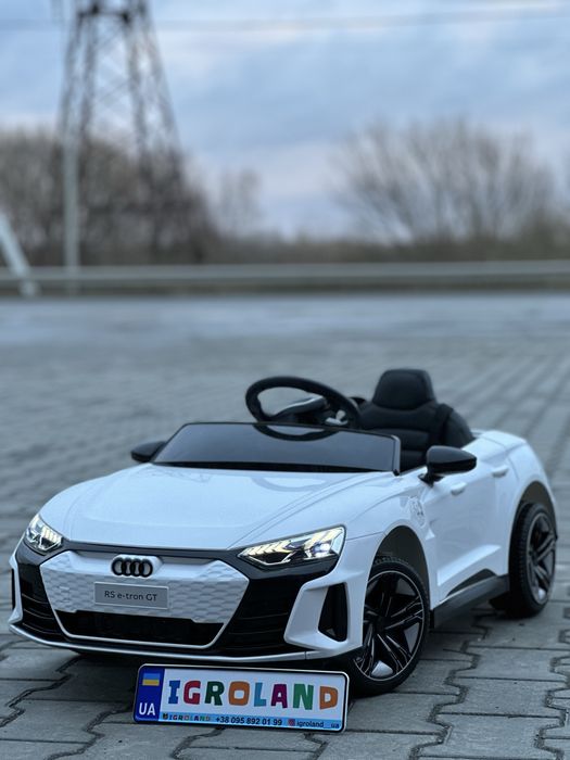 Audi RS E‑tron GT — дитячий електромобіль на акумуляторі пульт USB LED
