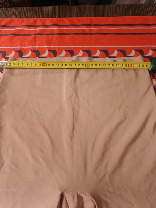 Modelujące sylwetkę majteczki