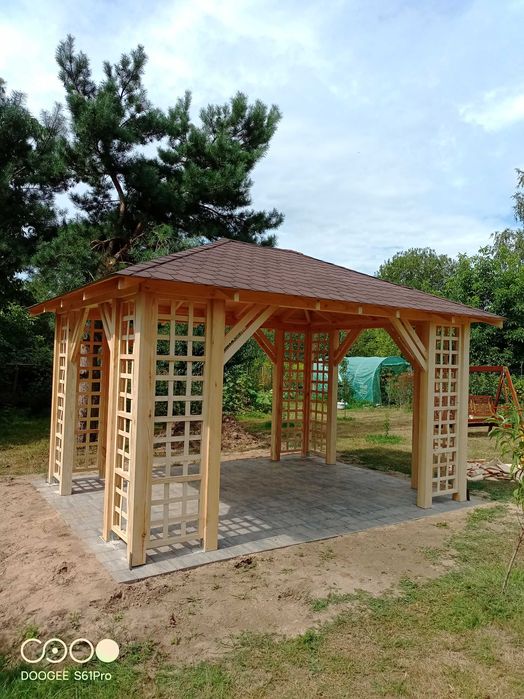 Altana ogrodowa drewniana. Łomża