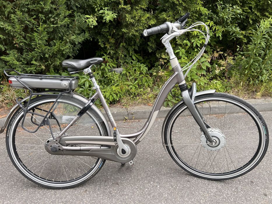 Fajny rower elektryczny SPARTA ION RX 400WH NEXUS 8/A