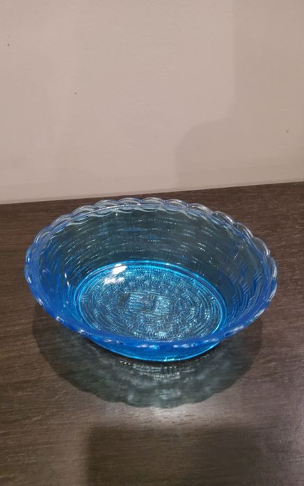 Duża kura szklana – Huta Szkła Ząbkowice – 21 cm – niebieska