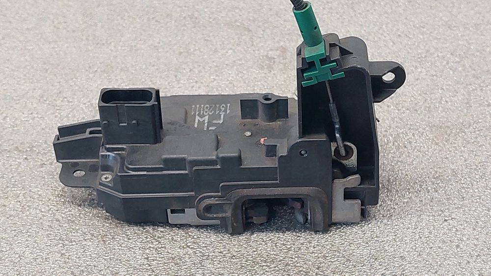 Fechadura / fecho porta frente esquerdo OPEL Astra H Hatchback (L48)