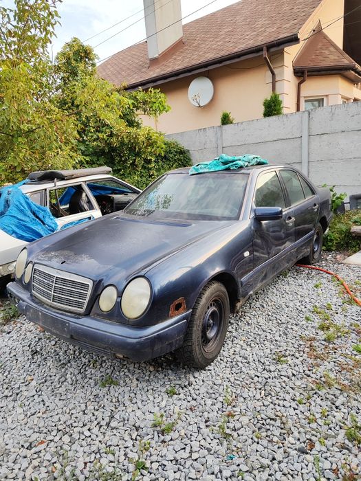 Розбі, шорт Mercedes E220 W210 по детально, колір синій.