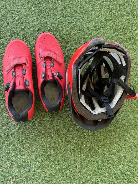 Sapatilhas btt 43 e capacete specialized