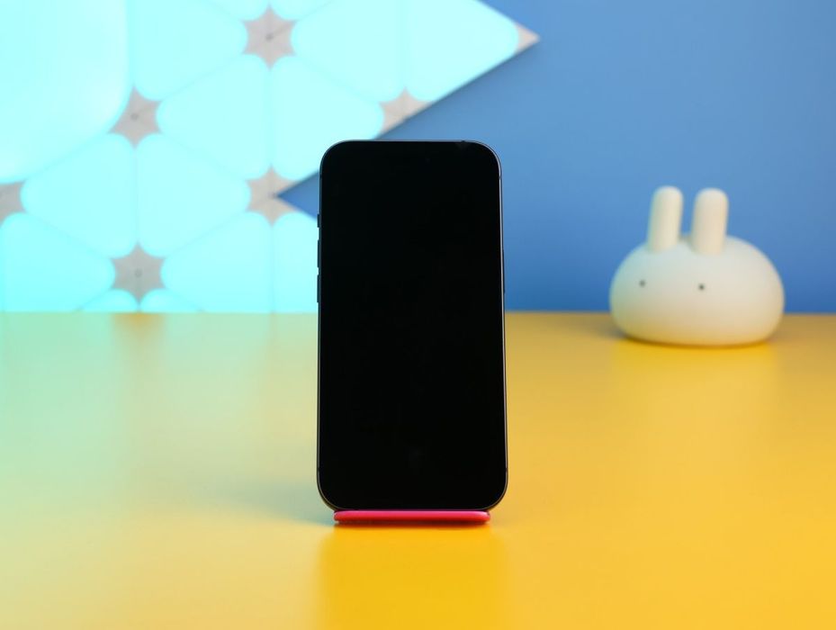 Смартфон Apple iPhone 15 128GB Black (159980) Б/У З ГАРАНТІЄЮ