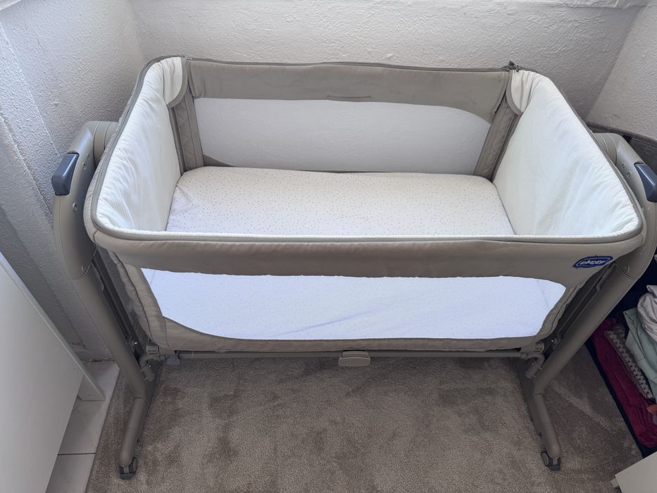 Berço Portátil / Co-sleep Chicco (Beige/Neutro) em Excelente Estado