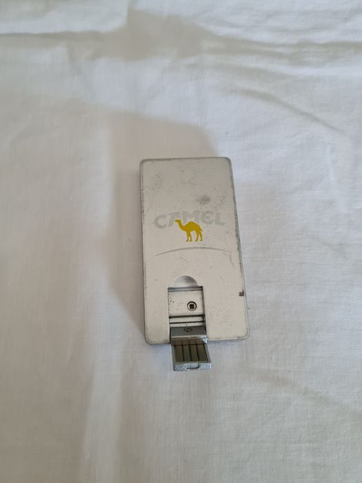Isqueiro USB Camel