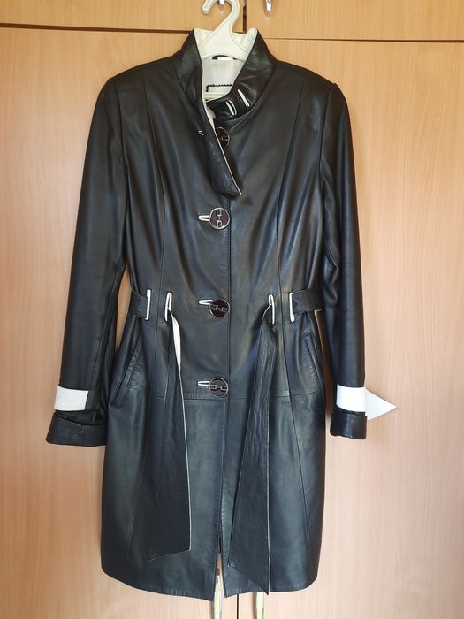 Продам жіночій шкіряний плащ