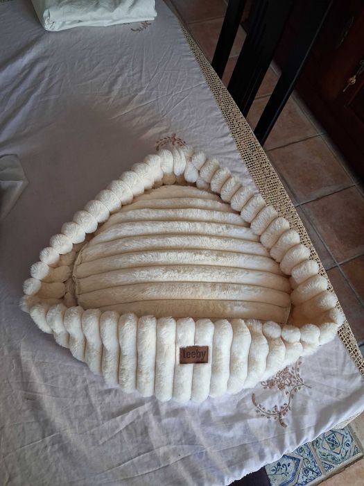 Cama de gato em pelo da Leeby