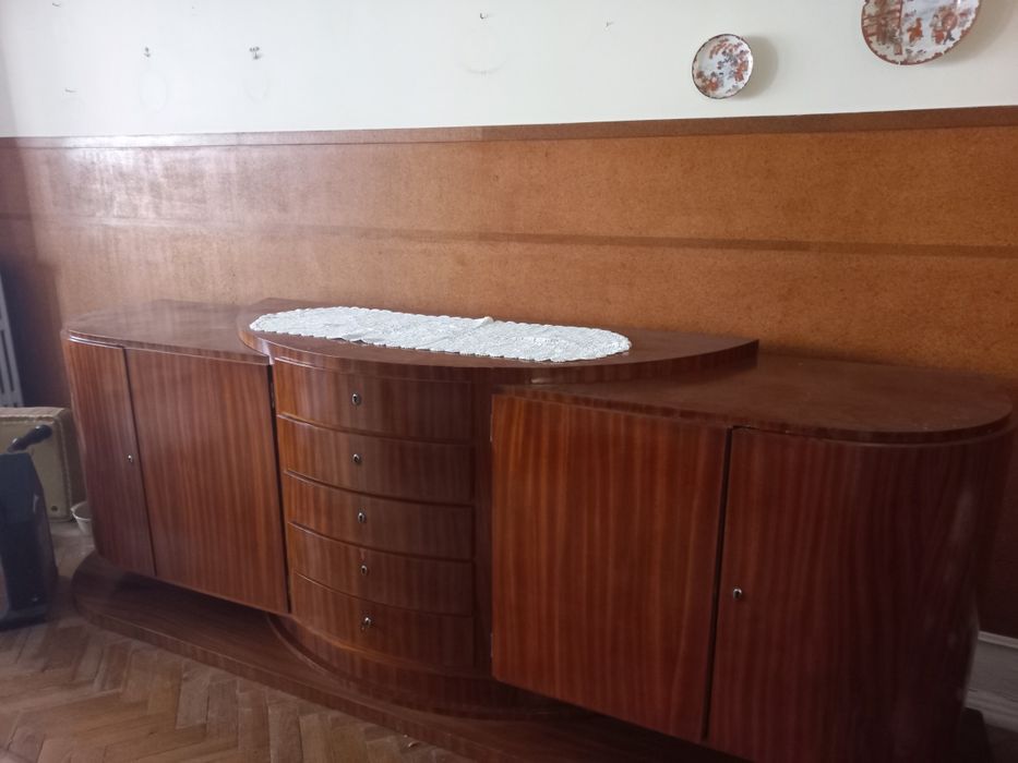 Aparador grande art decó anos 30 a 40 com dimensões de 250x60x92
