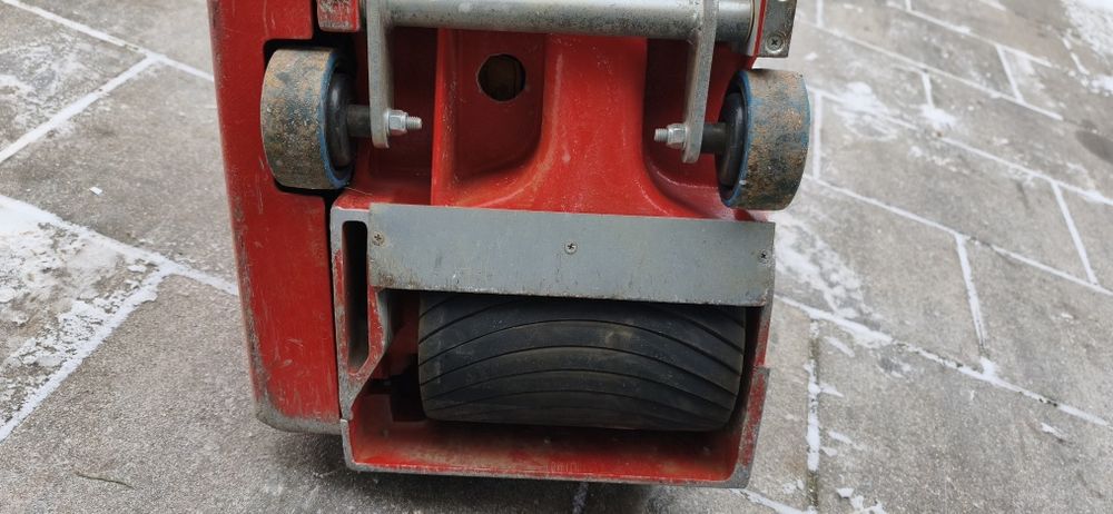 Cykliniarka bębnowa Kunzle & Tasin Scorpion (2015)