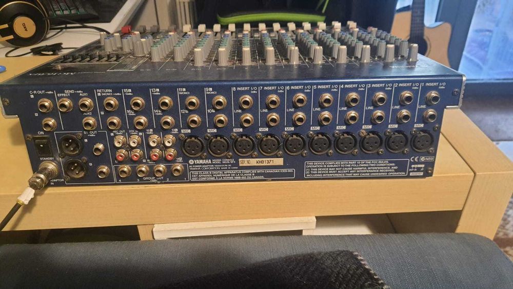 Mesa de mistura Yamaha MG16-6FX + cabo de alimentação +mala transporte