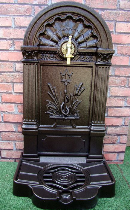 zdrój fontanna wodnik hydrant Gartenbrunnen Gusseisen+ kranik