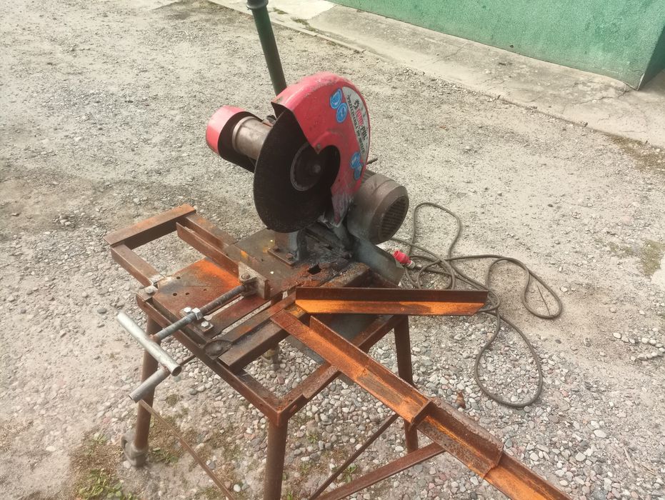 Piła do metalu stanowisko