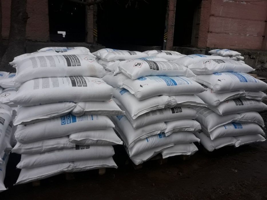 Мінеральні добрива Селітра карбамид нітроамофос