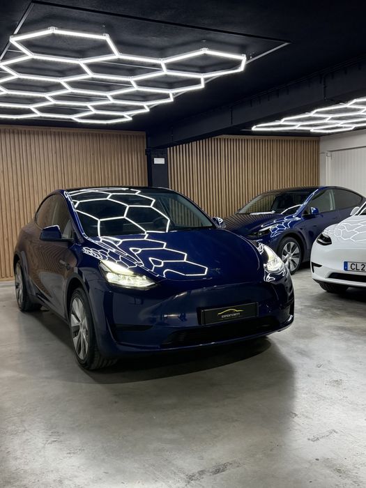 Tesla Model Y SR Plus
