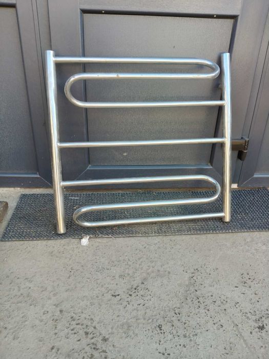 Полотенцесушителы из нержавеющей стали в ванную комнату