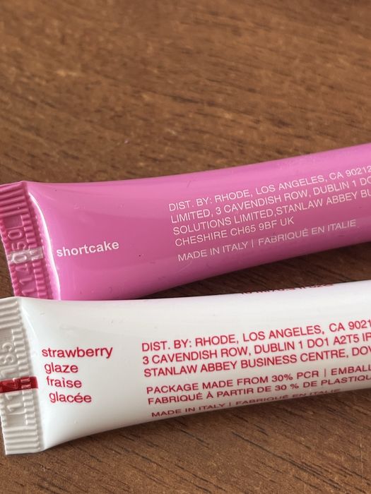 Косметика Rhode.