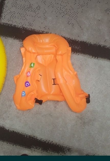 Надувной жилет детский