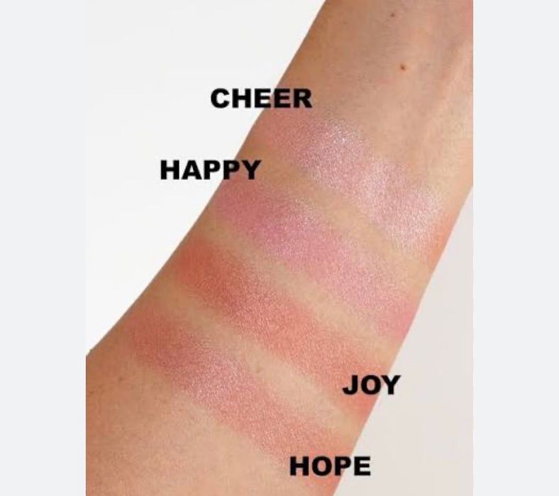 Румʼна rare beauty у відтінку Cheer