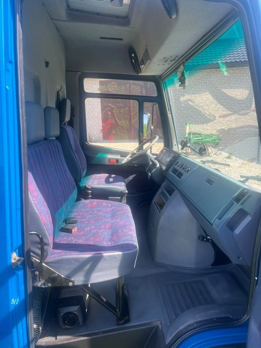 Mercedes Vario Atego 818 bez Adblue z 2006r. Super Stan