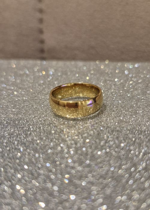 Obrączka w kolorze złotym rozmiar 7