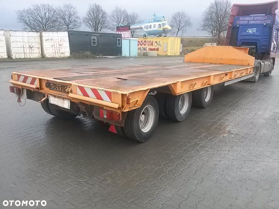 Goldhofer Naczepa niskopodwoziowa typu semi GOLDHOFER STPN3-35/80  Trzyosiowa naczepa Goldhofer