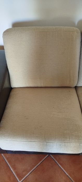 Sofá de dois lugares