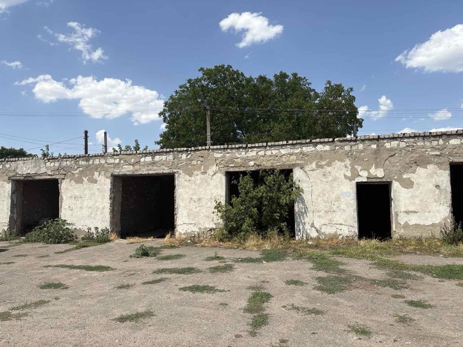 продаж комплексу будівель повністю або частково
