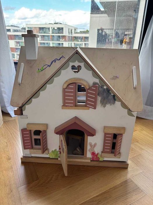 Duży drewniany domek-zabawka dla dzieci