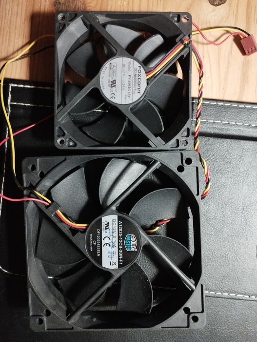 Pack 2 Ventoinhas PC (120mm Cooler Master + 92mm Foxconn)