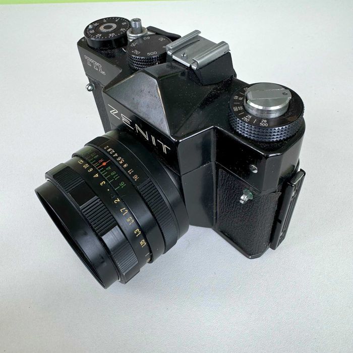 Фотоапарат Зеніт ТТЛ, Zenit TTL, обʼєктив Helios-44М