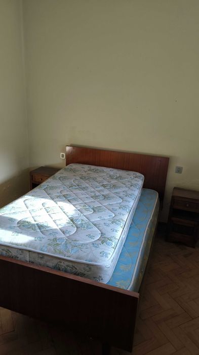 Dois colchões usados em bom estado