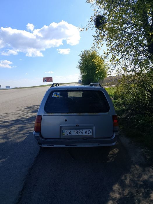 Продам Опель кадет караван