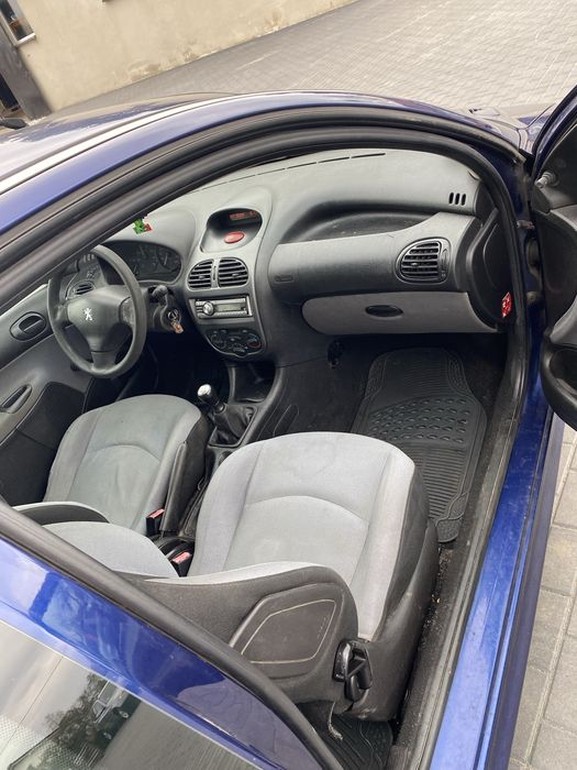 Peugeot 206 1.1 benzyna 2004 r
