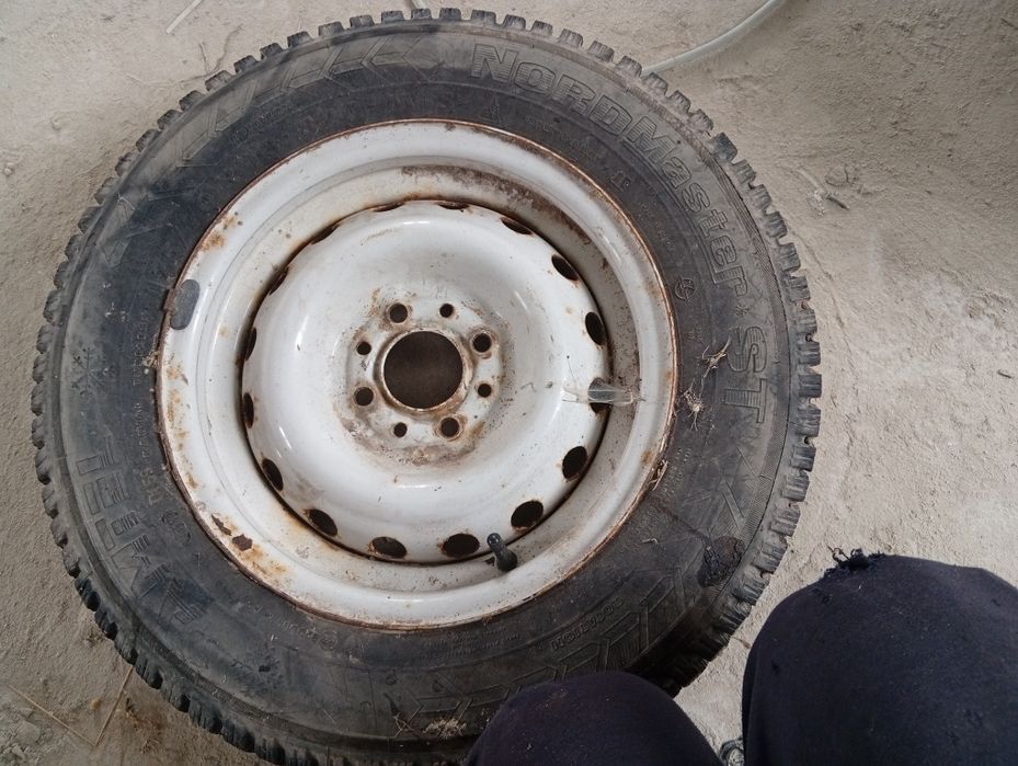 Зимова резина стан нової  r13  комплект 4 шт