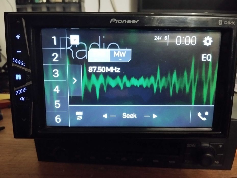 Radio PIONEER DMH-G220BT - bardzo dobry stan